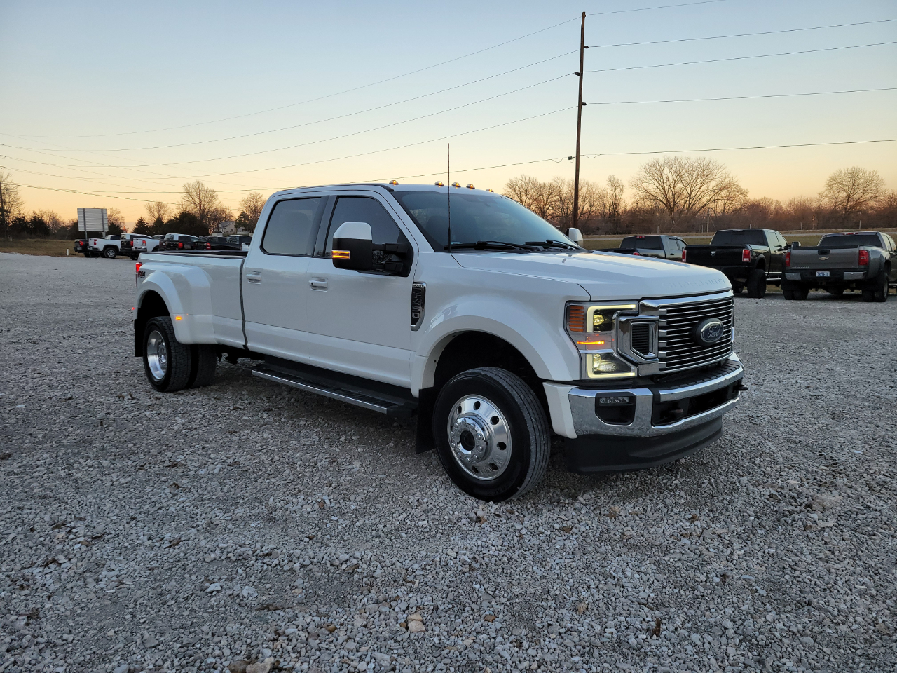 Ford F-450 SD Lariat Crew Cab 4WD 2022
