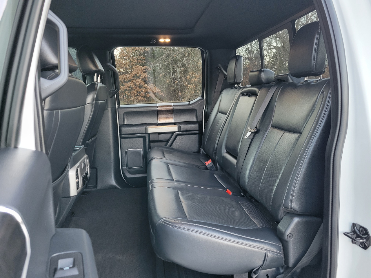 Ford F-450 SD Lariat Crew Cab 4WD 2022