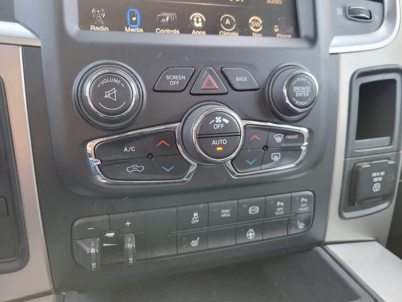 RAM 2500 SLT Crew Cab LWB 4WD 2017