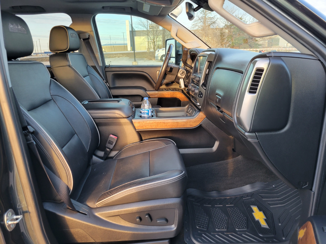 Chevrolet Silverado 2500HD High Country 4WD 2018