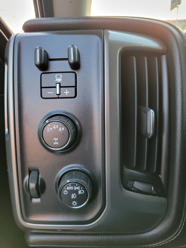 Chevrolet Silverado 2500HD High Country 4WD 2018