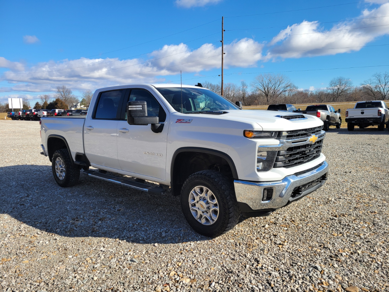Chevrolet Silverado 2500HD LT Crew Cab 4WD 2024