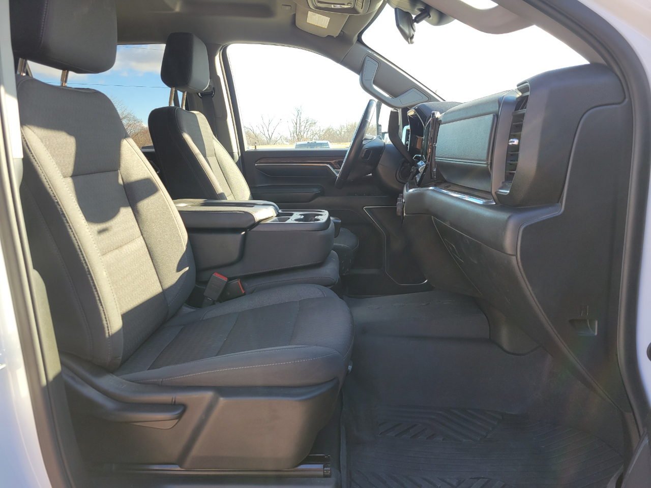 Chevrolet Silverado 2500HD LT Crew Cab 4WD 2024