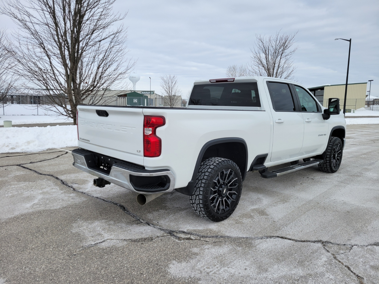 Chevrolet Silverado 2500HD LT Crew Cab Long Box 4WD 2024