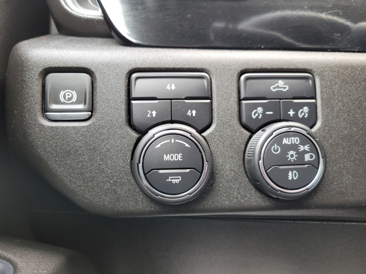 Chevrolet Silverado 2500HD LT Crew Cab Long Box 4WD 2024