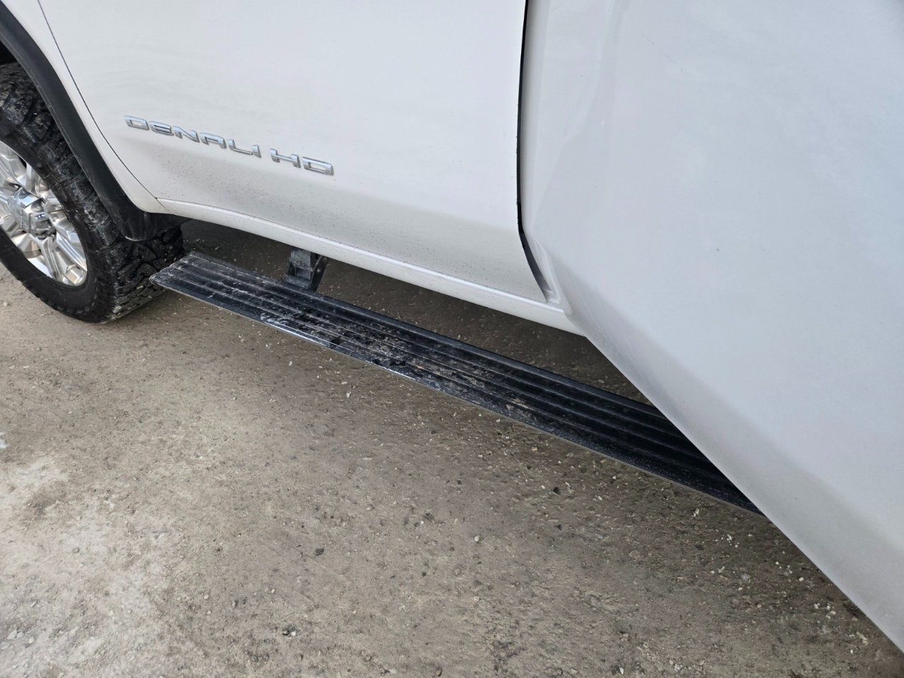 GMC Sierra 2500HD Denali Crew Cab 4WD 2021