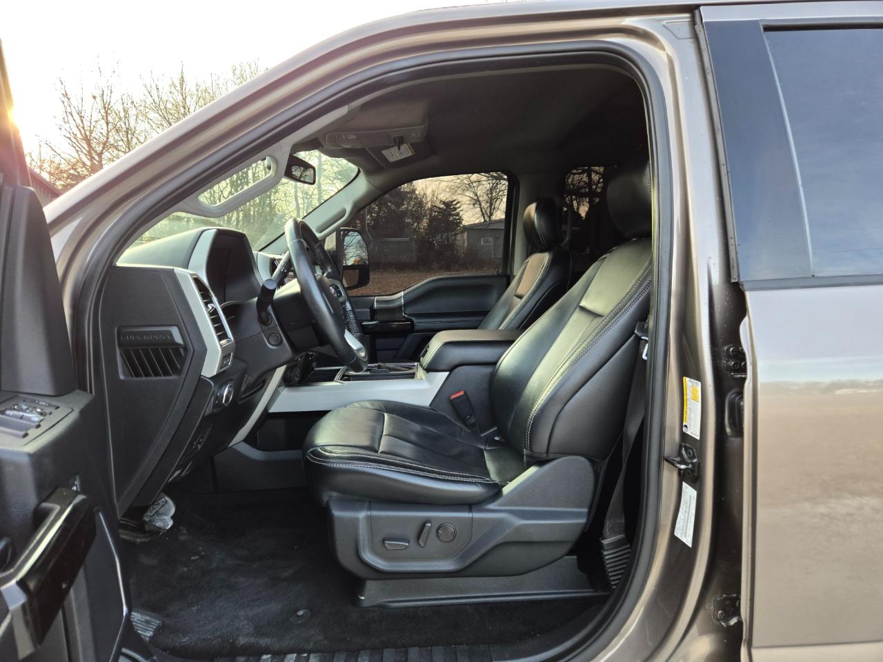 Ford F-450 SD Lariat Crew Cab DRW 4WD 2020