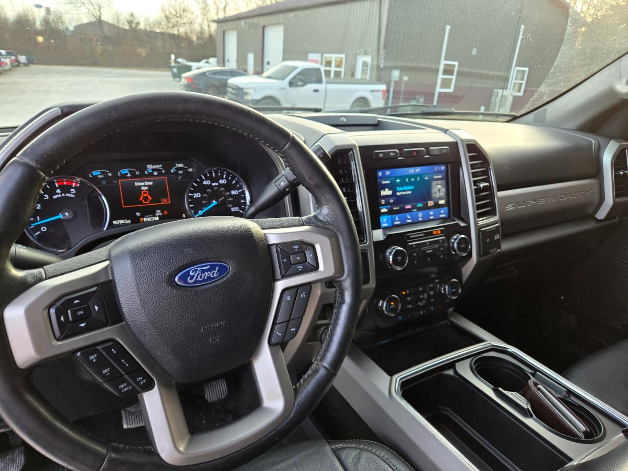 Ford F-450 SD Lariat Crew Cab DRW 4WD 2020