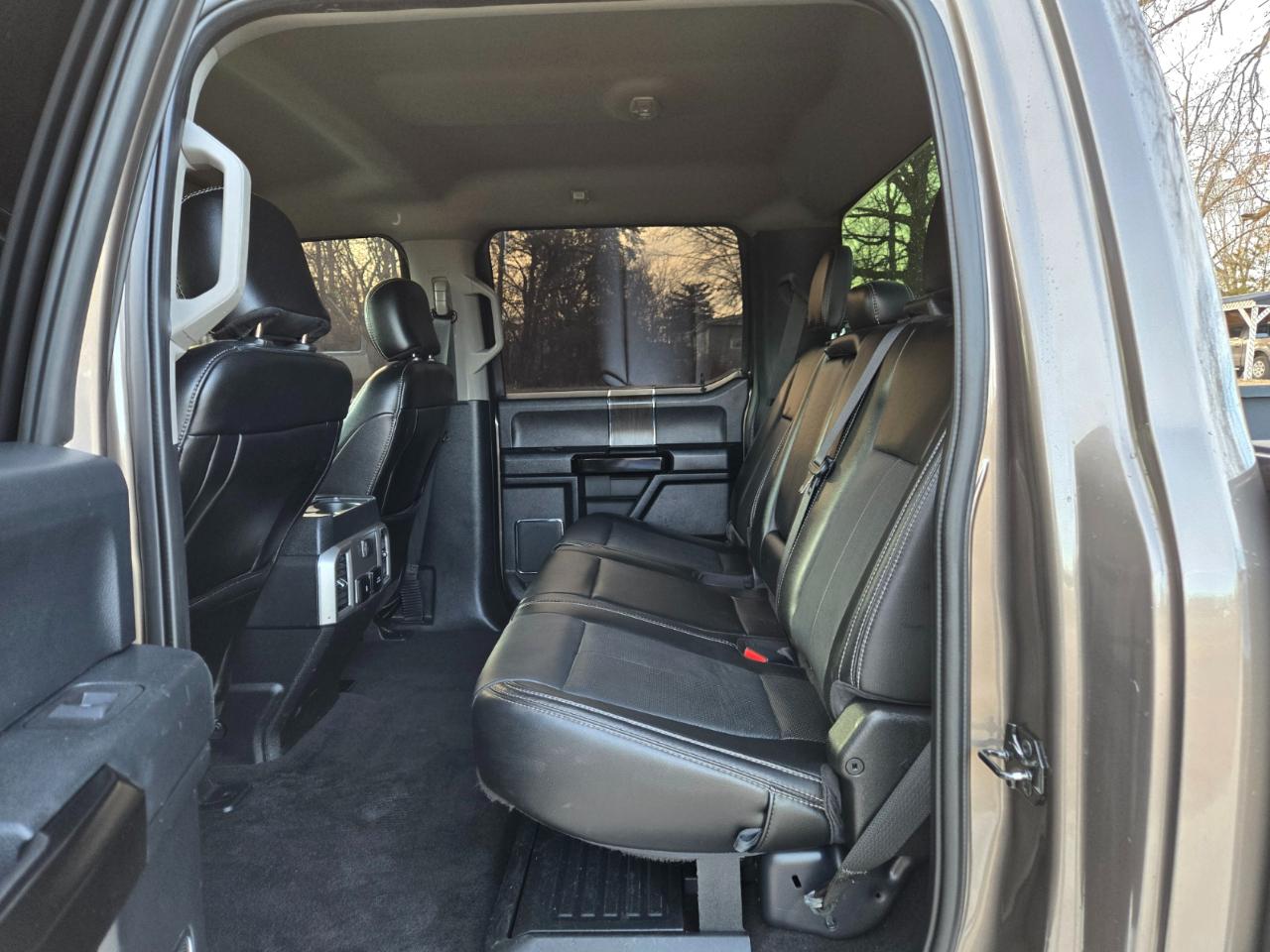 Ford F-450 SD Lariat Crew Cab DRW 4WD 2020