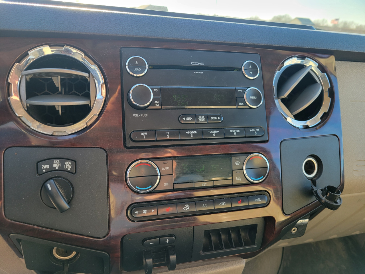 Ford F-250 SD Lariat Crew Cab 4WD 2010