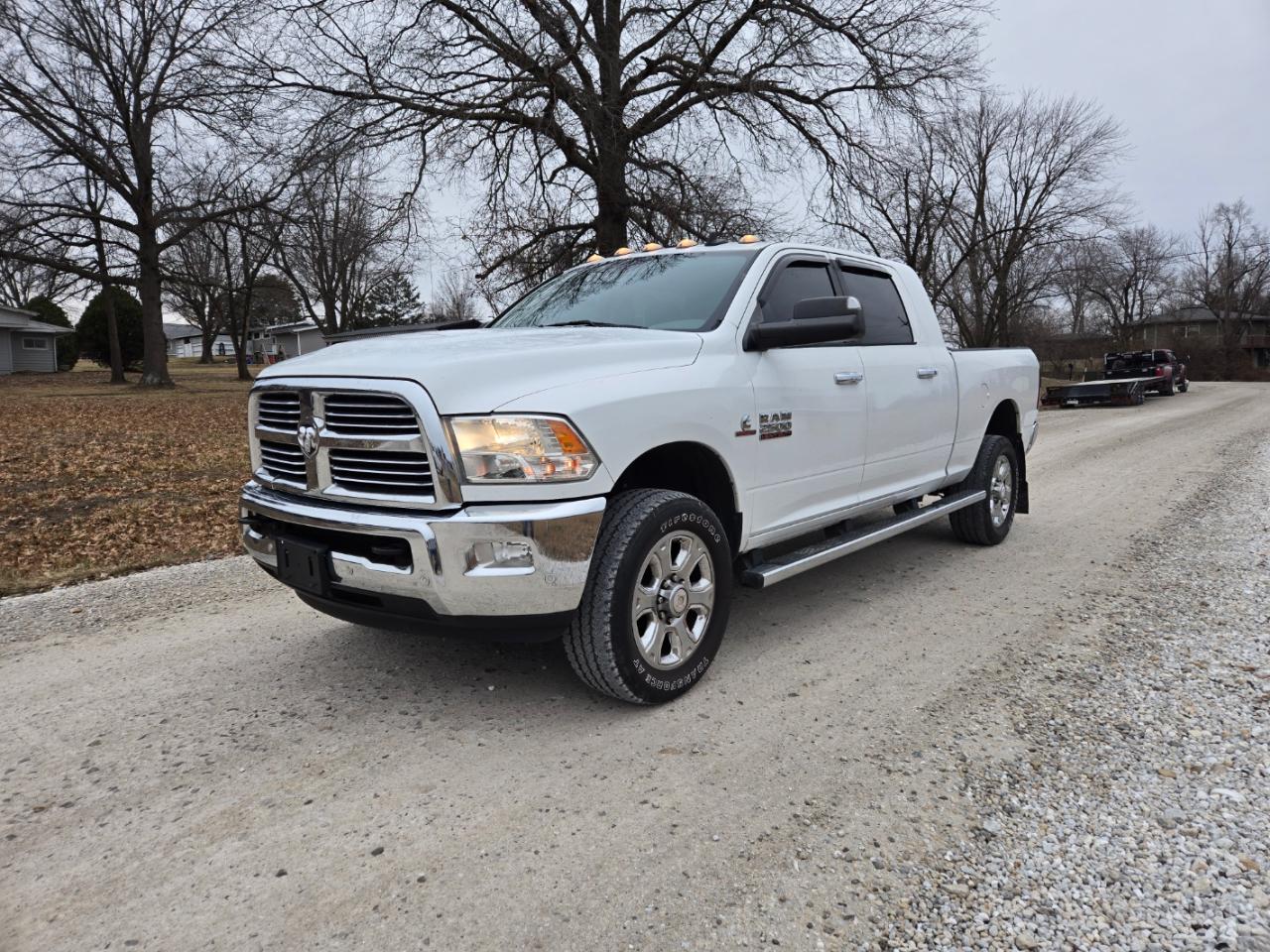 2016 RAM 2500 Lone Star 4x4 Mega Cab 6'4" Box