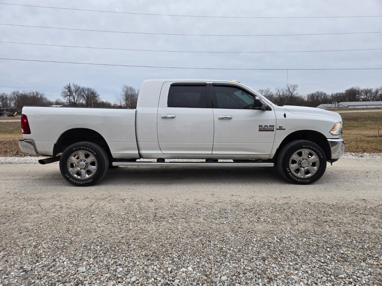 RAM 2500 Lone Star 4x4 Mega Cab 6'4" Box 2016