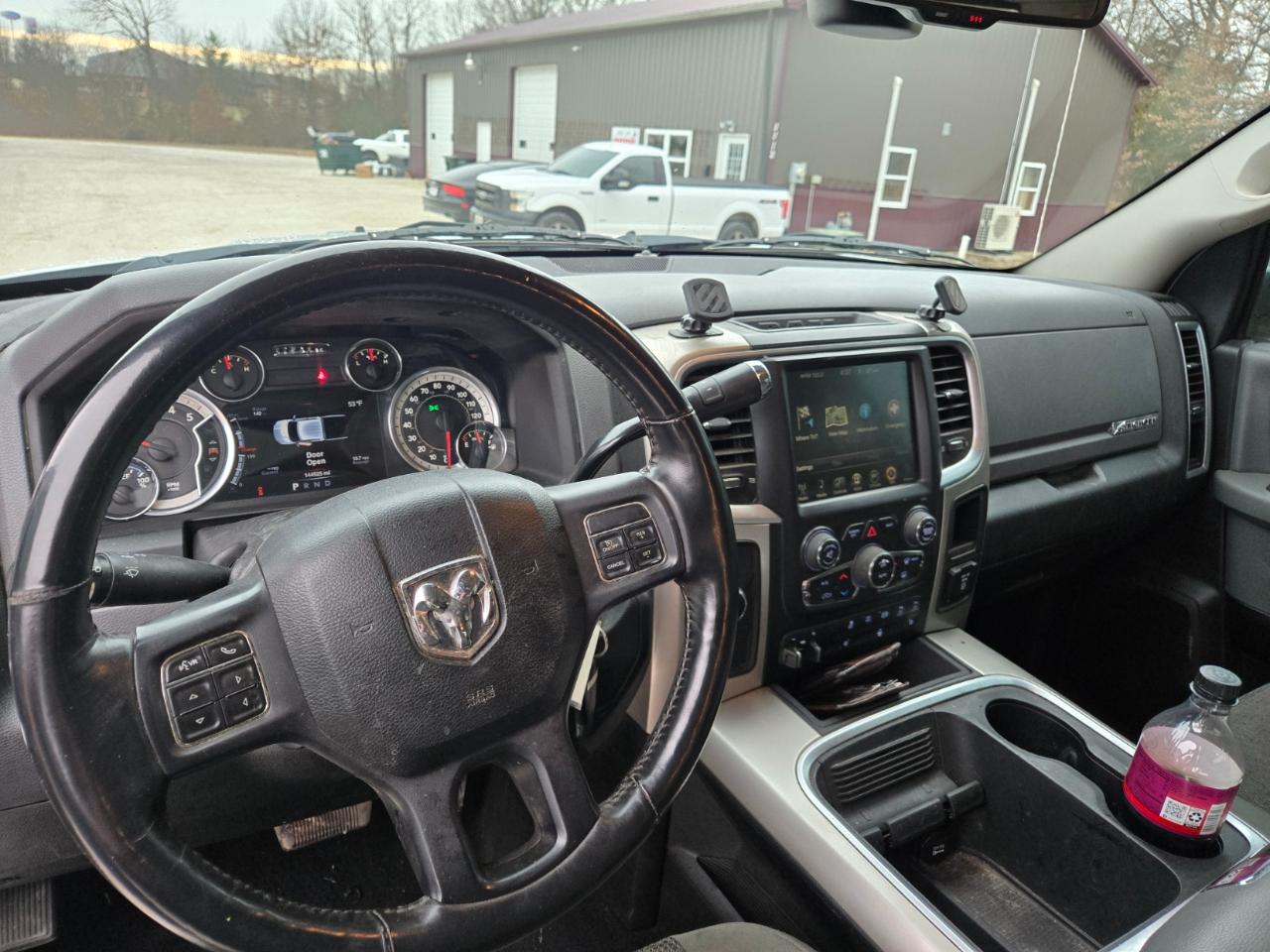 RAM 2500 Lone Star 4x4 Mega Cab 6'4" Box 2016