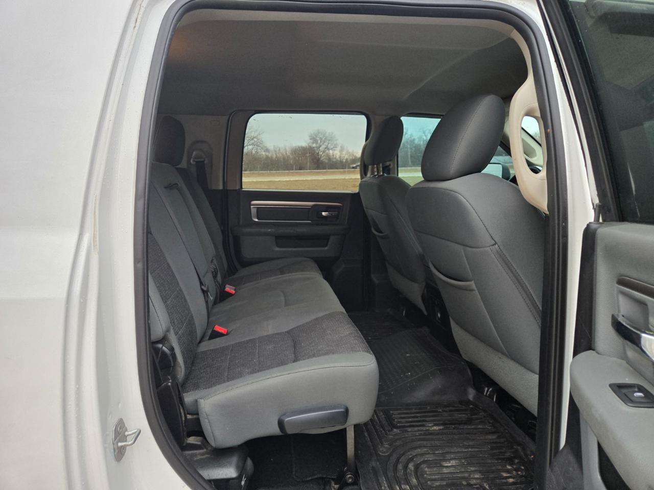 RAM 2500 Lone Star 4x4 Mega Cab 6'4" Box 2016