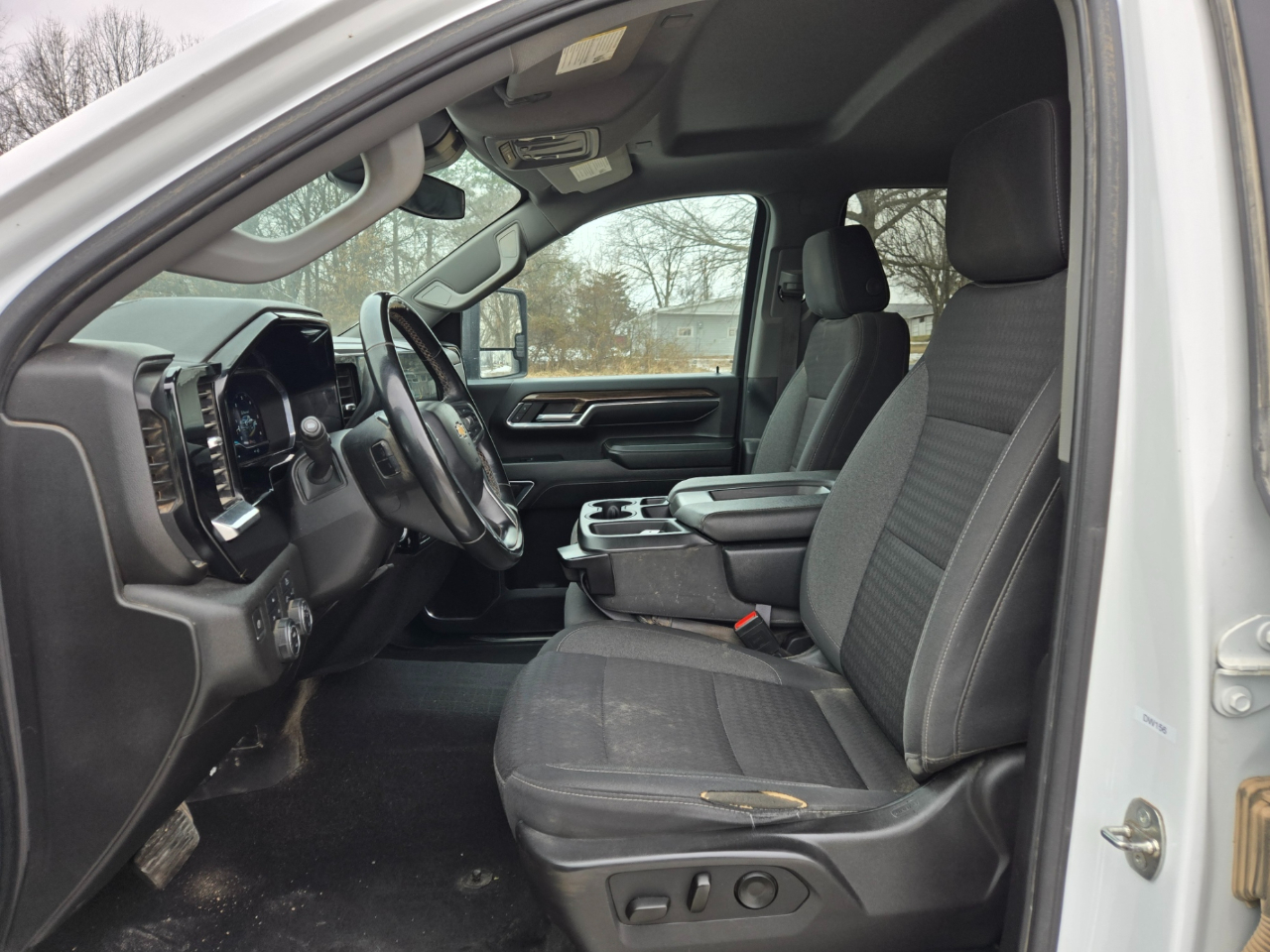 Chevrolet Silverado 2500HD LT Crew Cab Long Box 4WD 2024