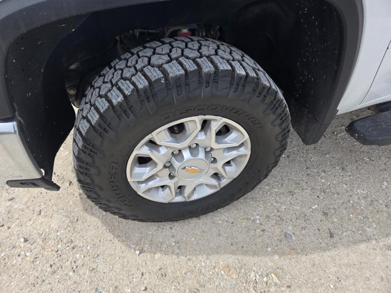 Chevrolet Silverado 2500HD LT Crew Cab 4WD 2024