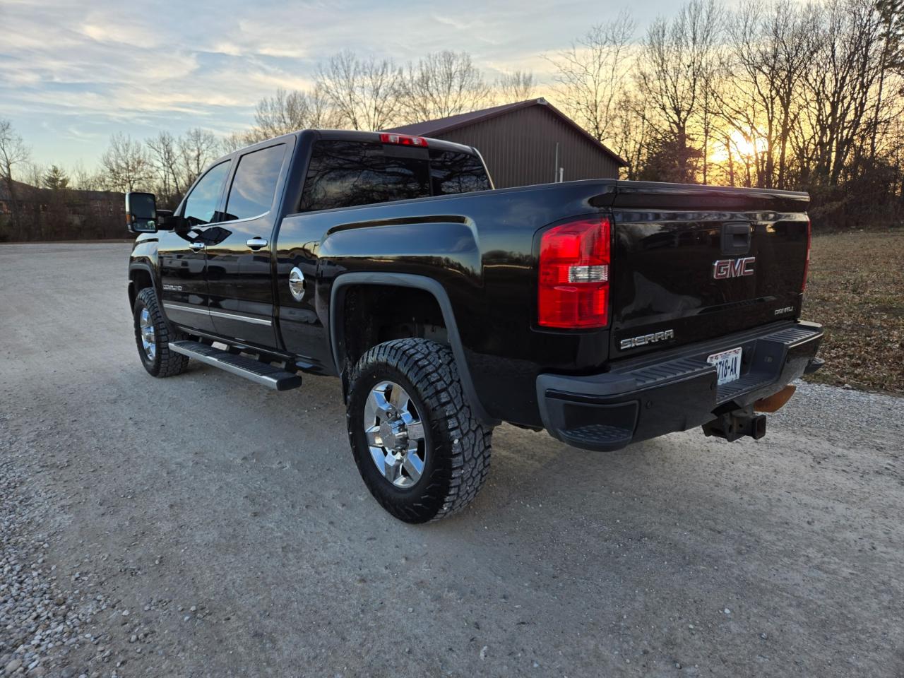 GMC Sierra 2500HD Denali Crew Cab 4WD 2015