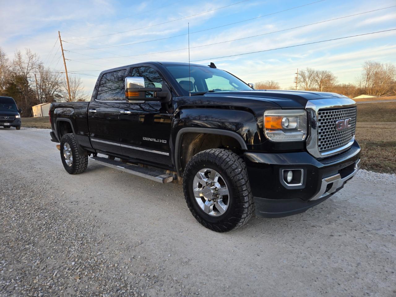 GMC Sierra 2500HD Denali Crew Cab 4WD 2015
