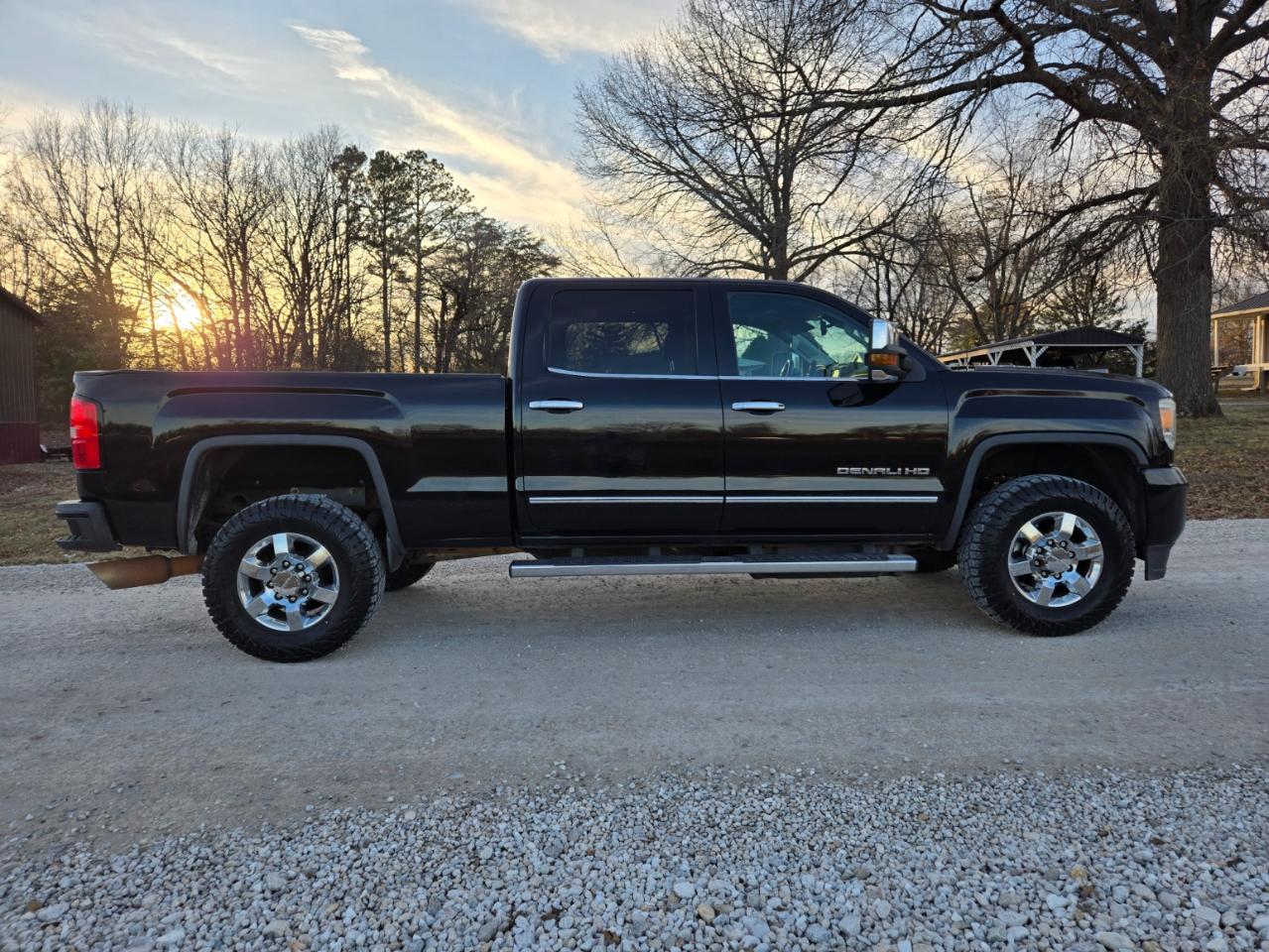GMC Sierra 2500HD Denali Crew Cab 4WD 2015