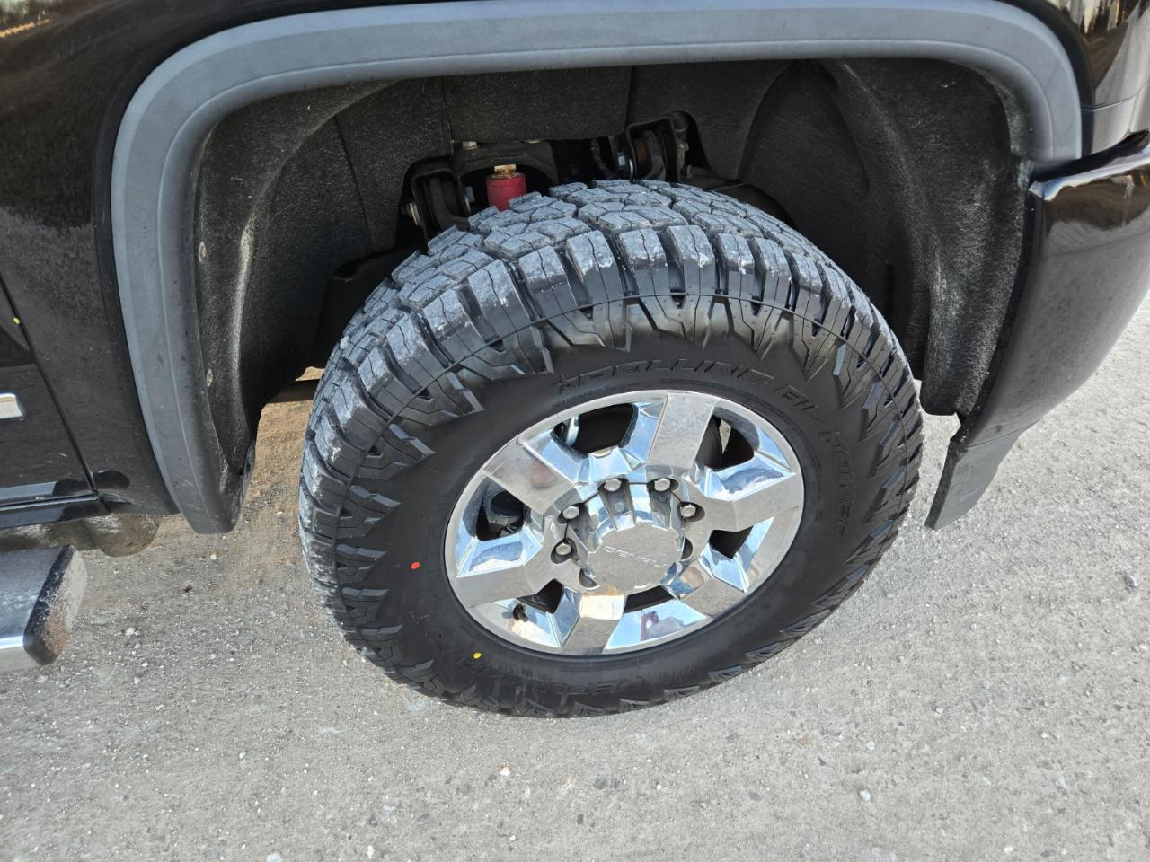 GMC Sierra 2500HD Denali Crew Cab 4WD 2015