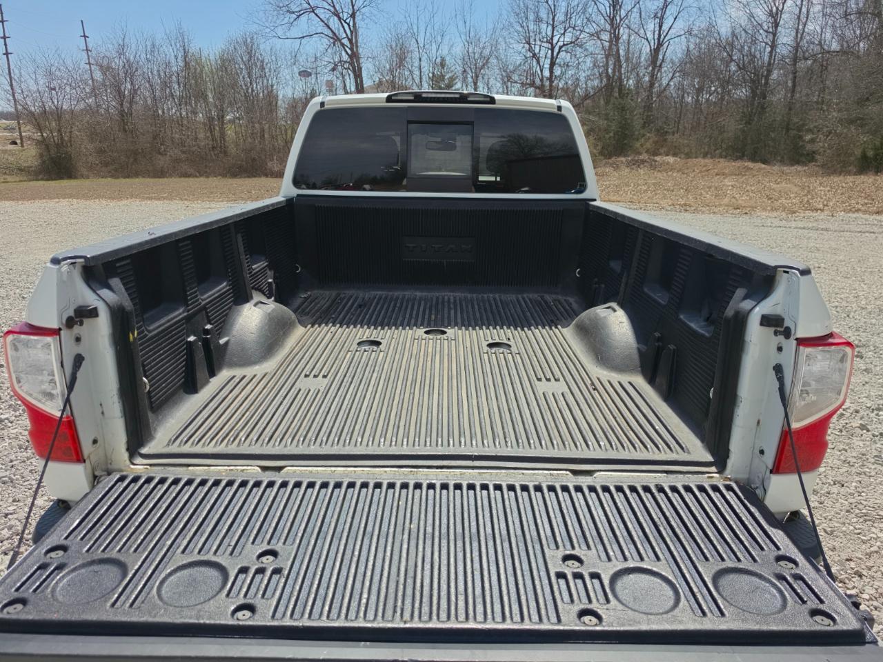 Nissan Titan XD PRO-4X Crew Cab 4WD Diesel 2018