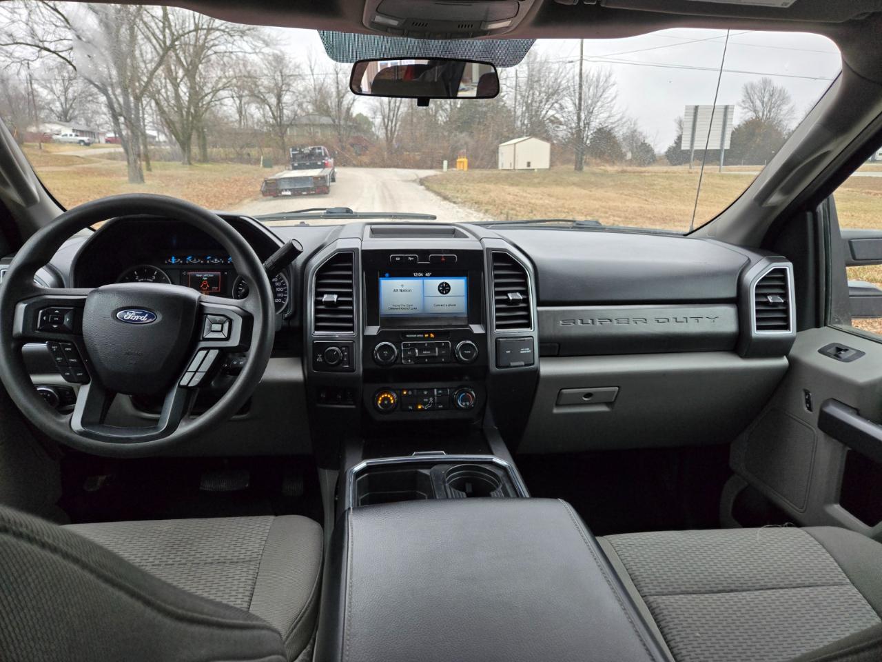 Ford F-250 SD XLT Crew Cab Long Bed 4WD 2019