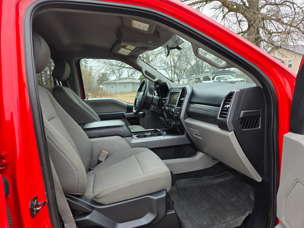 Ford F-250 SD XLT Crew Cab Long Bed 4WD 2019