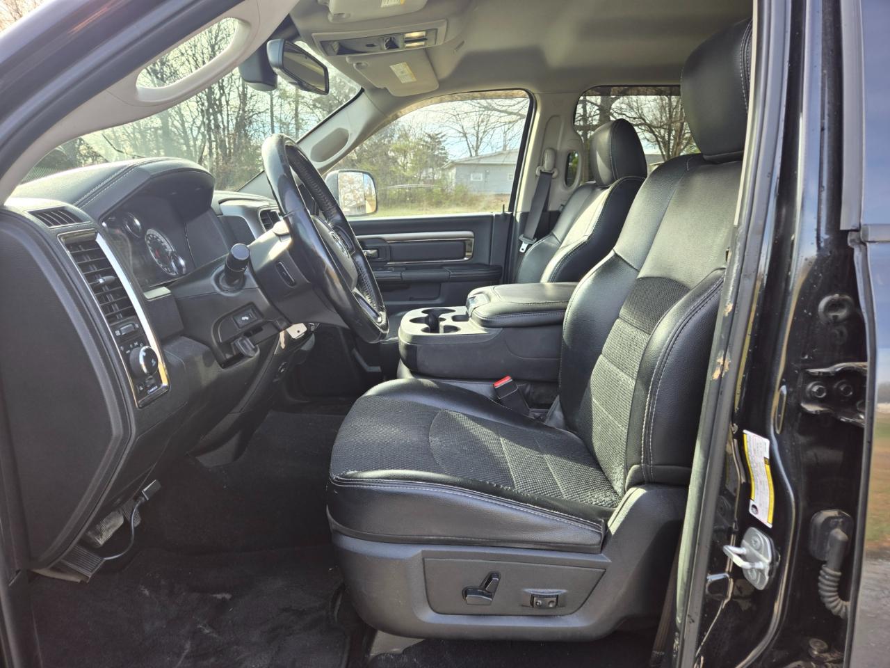 RAM 3500 Big Horn Crew Cab SWB 4WD 2018