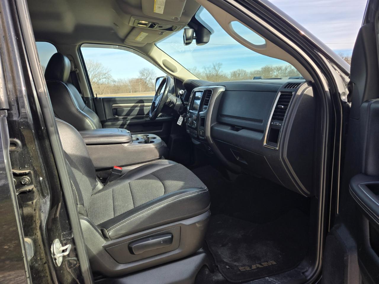 RAM 3500 Big Horn Crew Cab SWB 4WD 2018