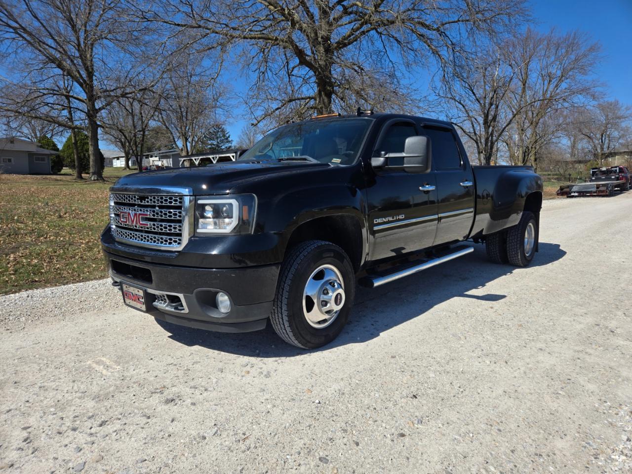 2013 GMC Sierra 3500HD Denali Crew Cab SRW 4WD