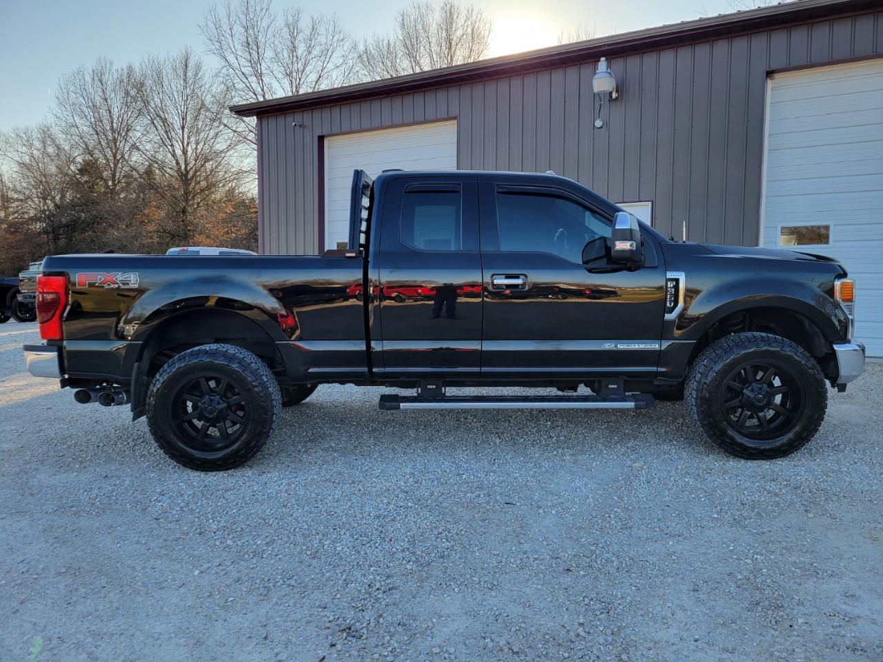 Ford F-350 SD Lariat SuperCab 4WD 2022