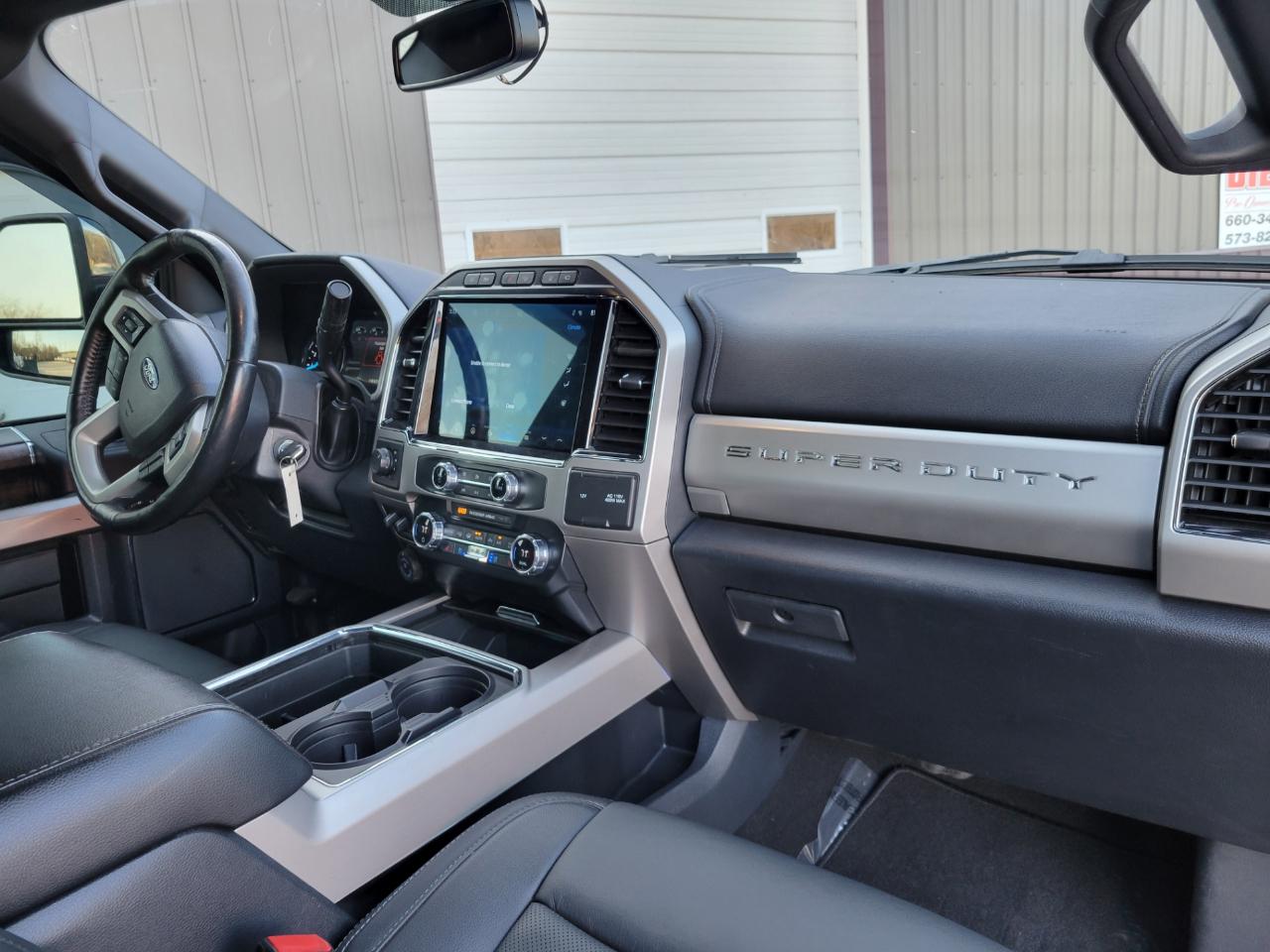 Ford F-350 SD Lariat SuperCab 4WD 2022