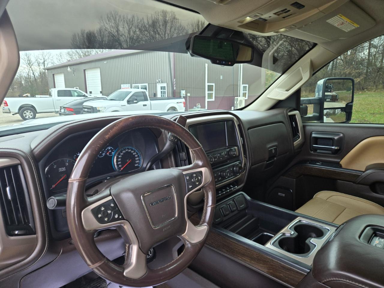 GMC Sierra 3500HD Denali Crew Cab 4WD 2017