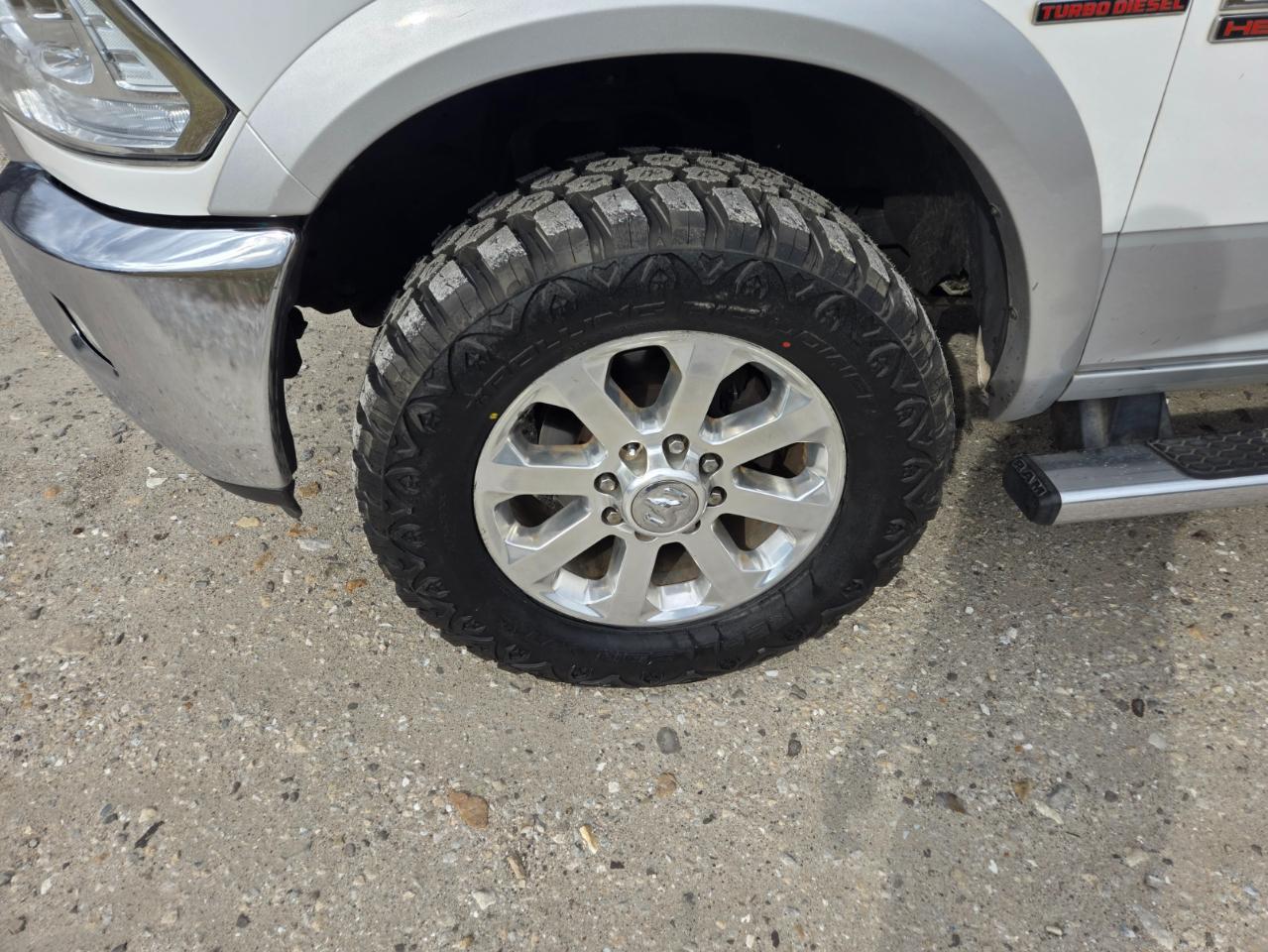 RAM 2500 Laramie Mega Cab 4WD 2013