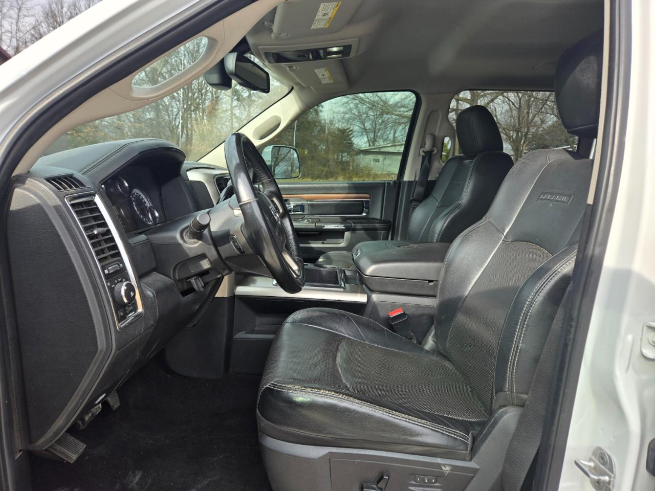 RAM 2500 Laramie Mega Cab 4WD 2013