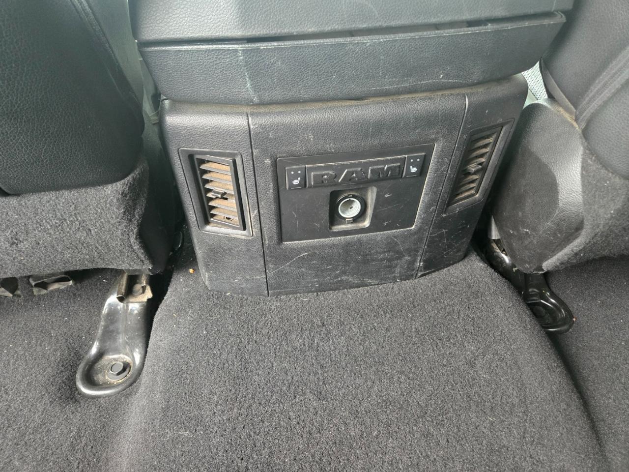 RAM 2500 Laramie Mega Cab 4WD 2013