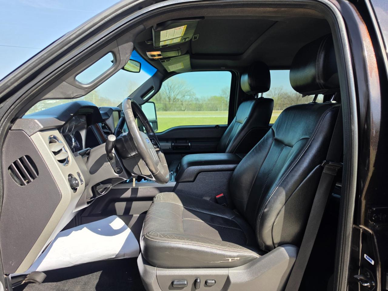 Ford F-350 SD Lariat Crew Cab 4WD 2013