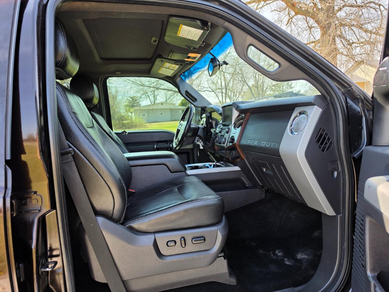 Ford F-350 SD Lariat Crew Cab 4WD 2013