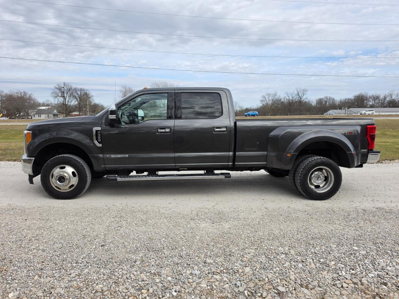 Ford F-350 SD Lariat Crew Cab LWB DRW 4WD 2019