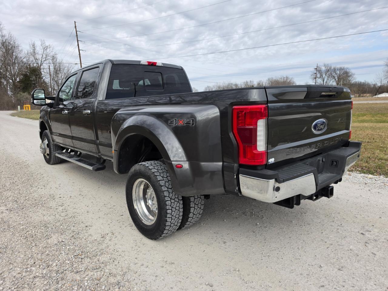 Ford F-350 SD Lariat Crew Cab LWB DRW 4WD 2019