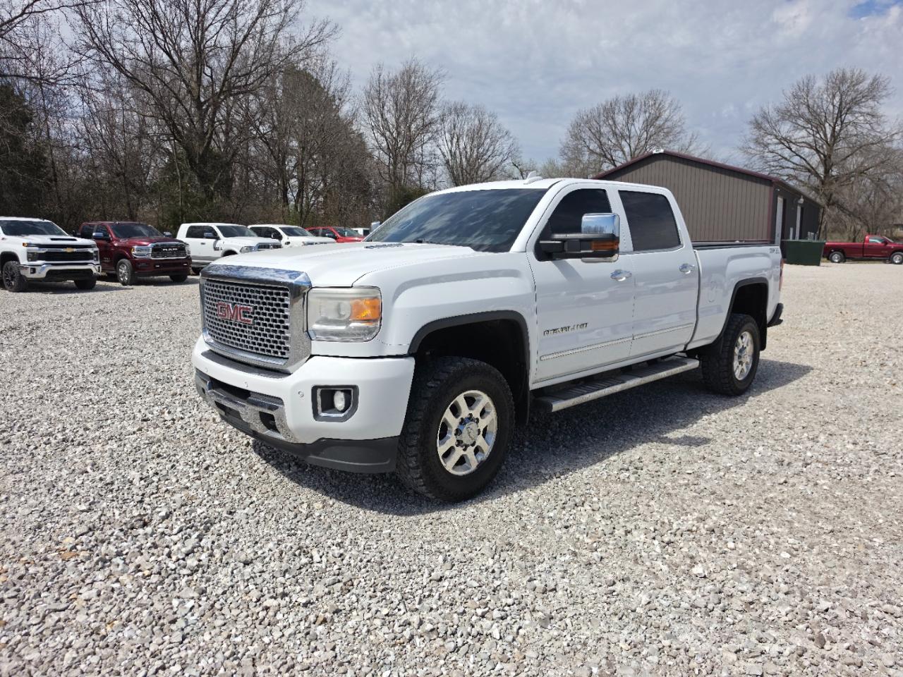 2015 GMC Sierra 2500HD Denali Crew Cab 4WD