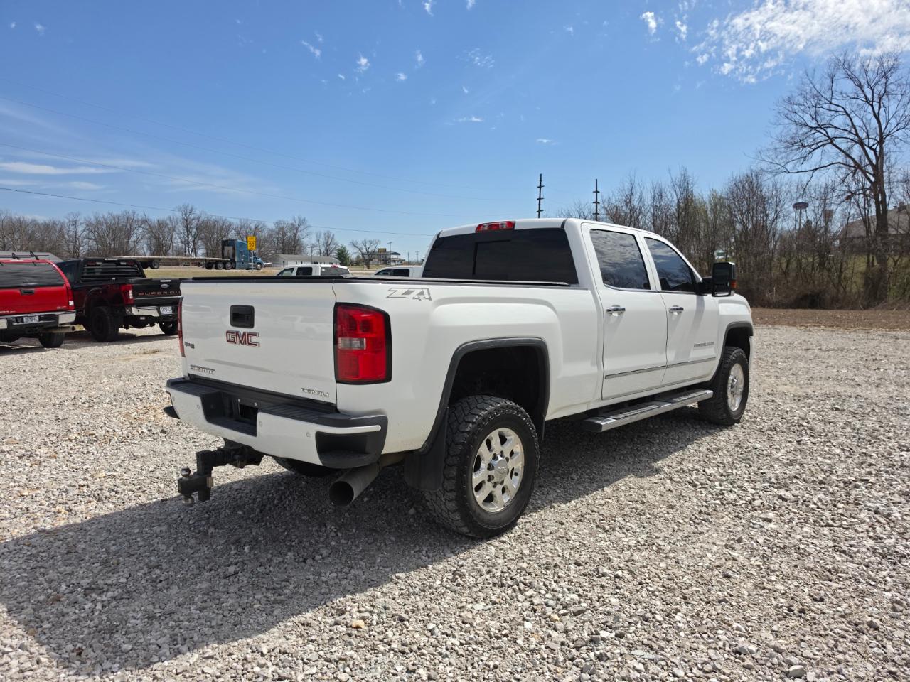 GMC Sierra 2500HD Denali Crew Cab 4WD 2015