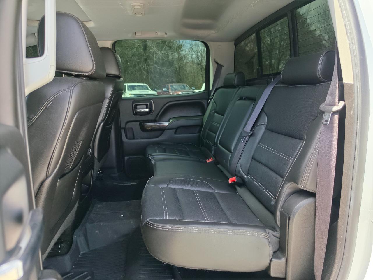 GMC Sierra 2500HD Denali Crew Cab 4WD 2015