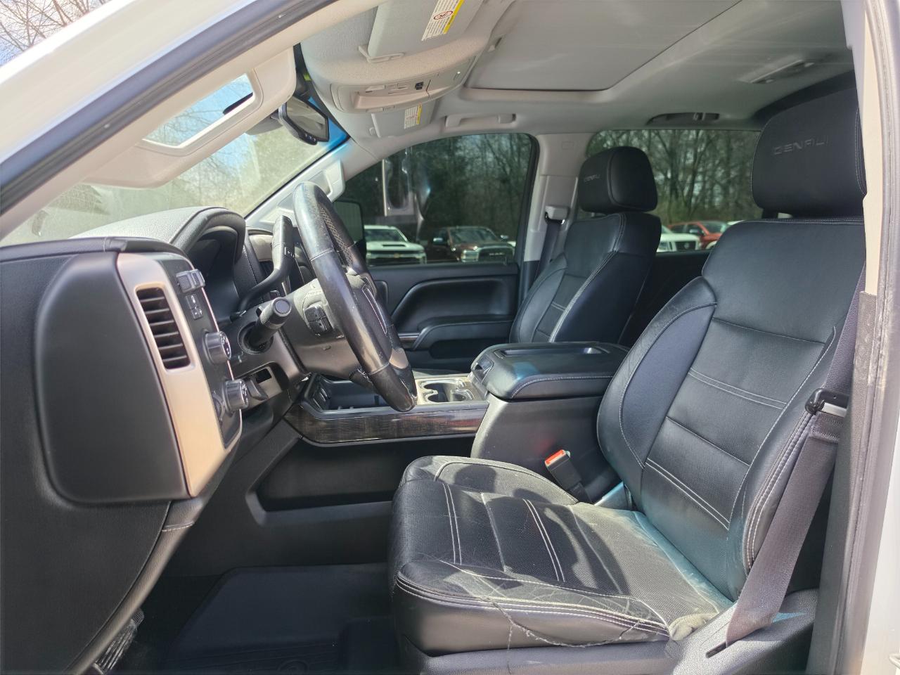 GMC Sierra 2500HD Denali Crew Cab 4WD 2015