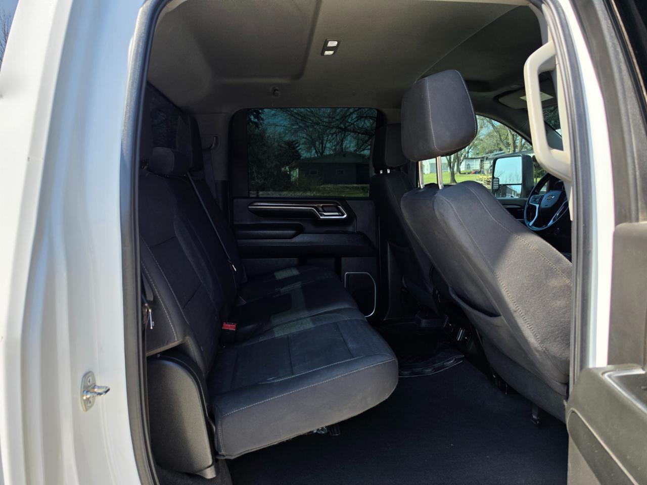 Chevrolet Silverado 2500HD LT Crew Cab 4WD 2024