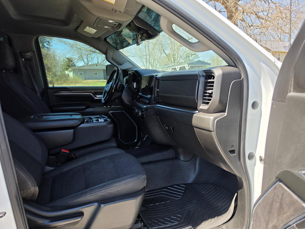 Chevrolet Silverado 2500HD LT Crew Cab 4WD 2024