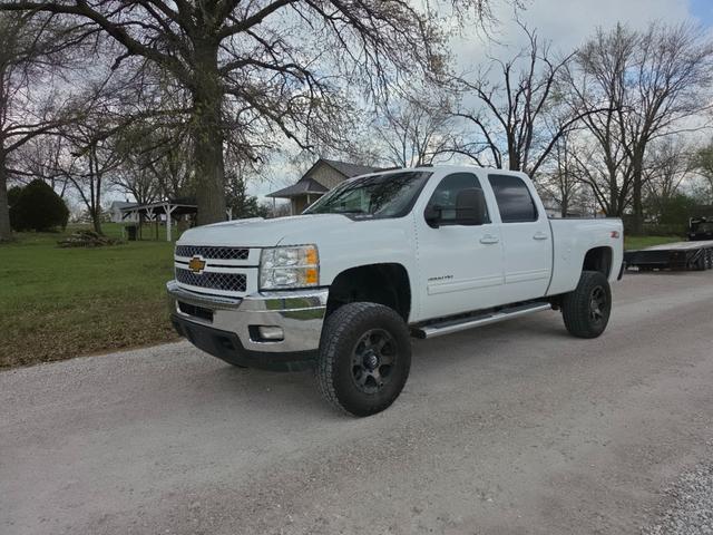 White 2014 Chevrolet Silverado 3500HD LTZ Crew Cab 4WD Pickup Truck Four-Wheel Drive Automatic