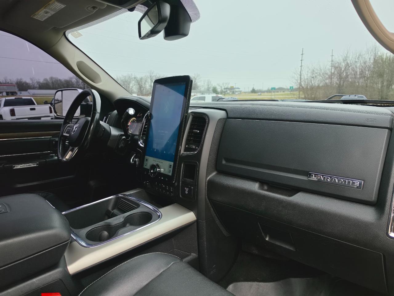 RAM 3500 Laramie Crew Cab SWB 4WD 2018