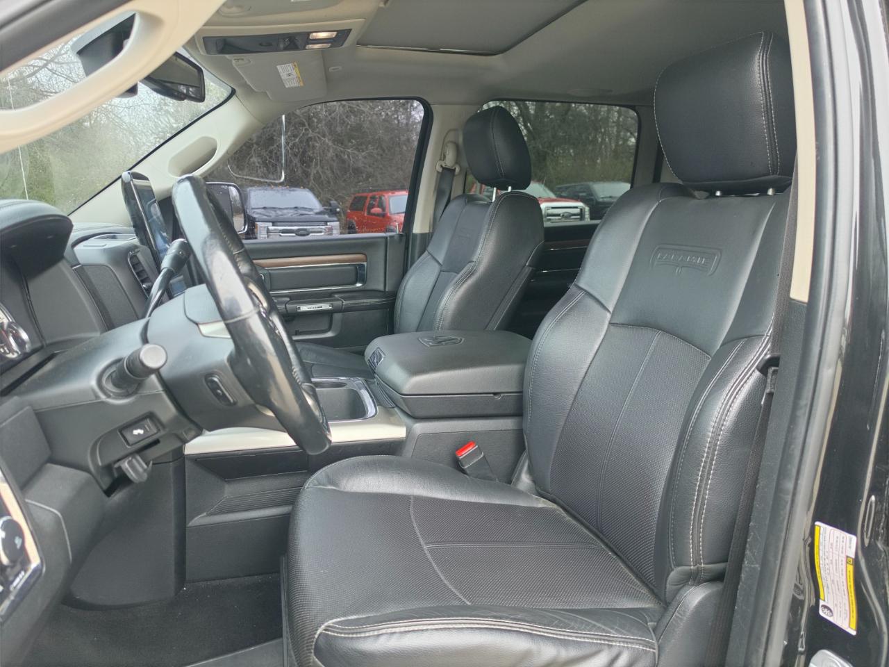 RAM 3500 Laramie Crew Cab SWB 4WD 2018