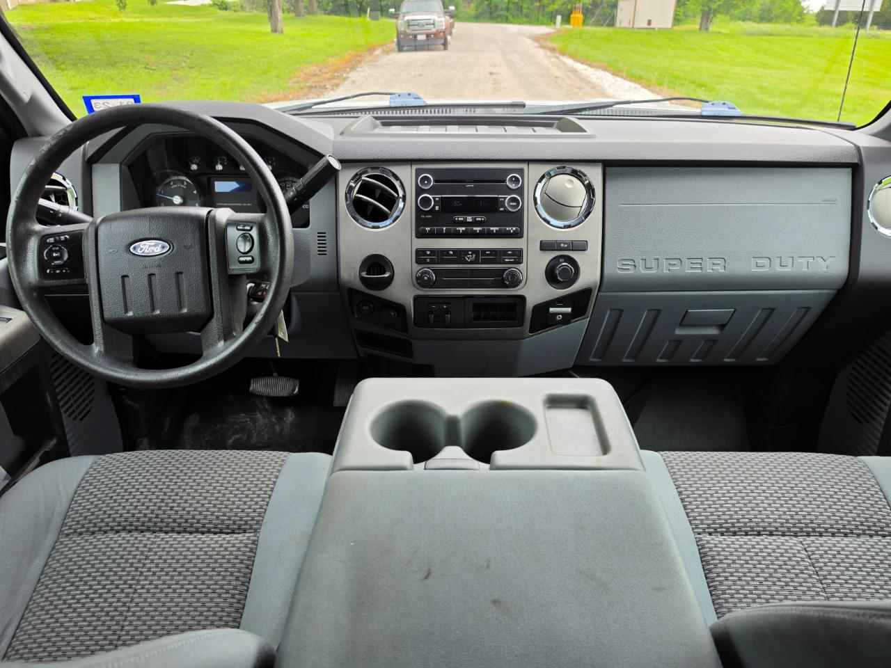 Ford F-250 SD XLT Crew Cab 4WD 2016